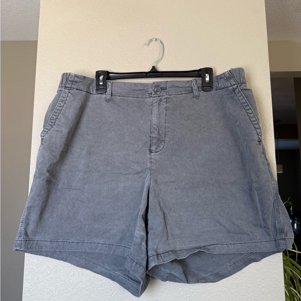 Women’s Old Navy Charcoal Everyday Shorts